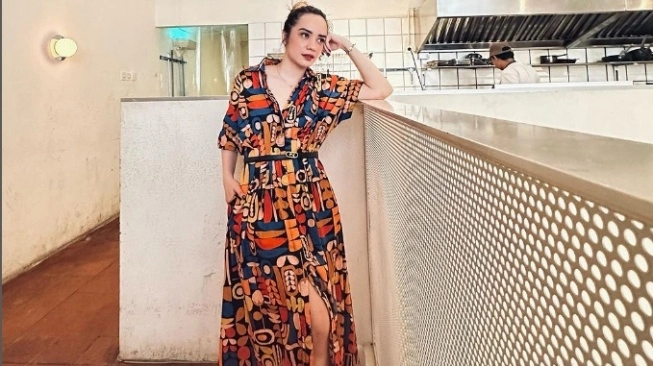 Tampilan Putri Anne Dinilai Berubah Drastis Usai Unggah Foto Pakai Baju Terbuka, Warganet Singgung Depresi