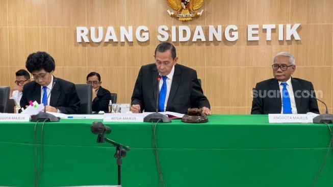 Sanksi Berat Dewas KPK Terhadap Firli Bahuri yang Terbukti Langgar Etik Temui SYL
