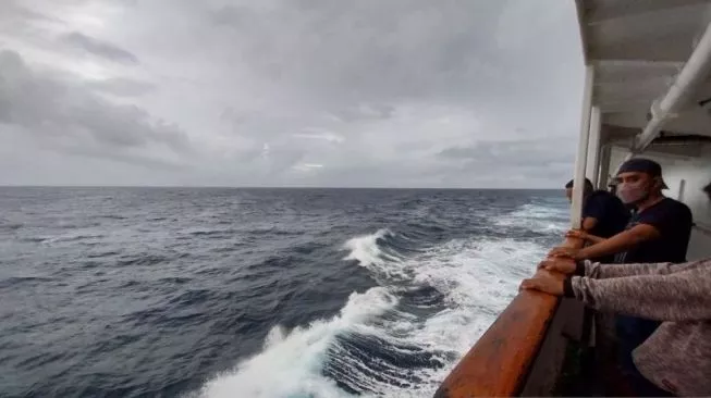 BMKG Minta Operator Feri Waspada Potensi Gelombang Tinggi Terjadi di Perairan NTT
