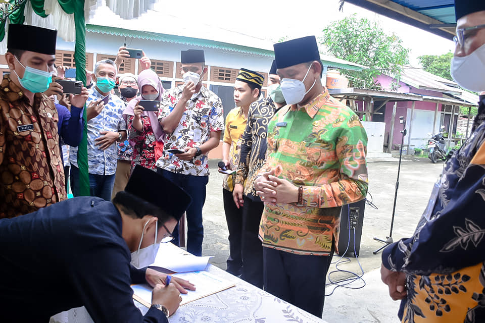 Pemkab Ketapang Realisasikan Bansos untuk 19 Lembaga Keagamaan dan Tempat Ibadah