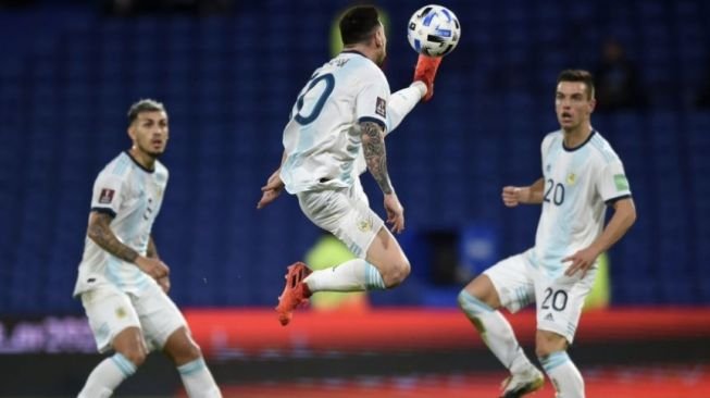 Momen Lionel Messi ‘Terbang’ di Laga Argentina Vs Paraguay