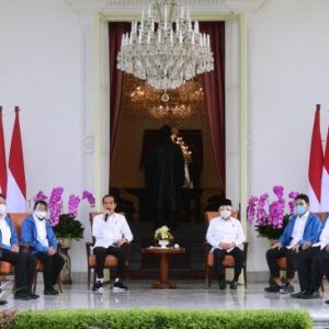 Jokowi Lantik Menteri dan Wamen Baru, Harga Emas Antam Justru Turun