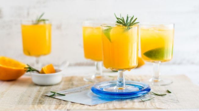 Soda Mangga Jeruk, Segarnya Cocok Dijadikan Menu Minuman saat Berbuka Puasa