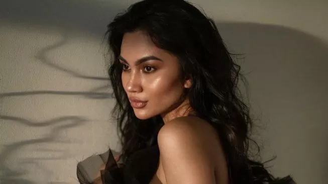 Ariel Tatum Jadi Perwakilan Pertama dari Indonesia Tampil di Paris Fashion Week 2023