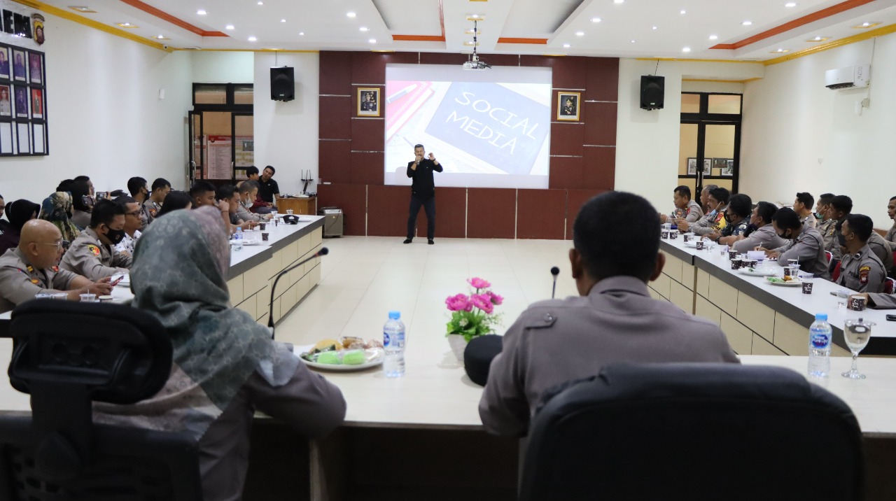 Jurnalis TV AJK Jadi Pemateri Pelatihan Pembuatan Konten Media Sosial