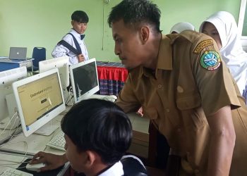 Guru SMPN 13 Pontianak Torehkan Prestasi Dunia Lewat Inovasi AI dalam Pembelajaran