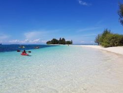 Ini Pulau Terindah di Maluku Utara, Provinsi dengan Penduduk Paling Bahagia di Indonesia