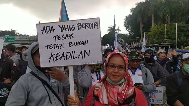 Dua Tahun Rezim Jokowi – Maruf: 5.389 Demonstran Ditangkap, Kebebasan Sipil Memburuk
