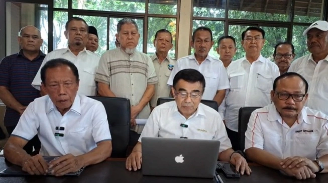 Giliran Purnawirawan TNI-Polri Desak Jokowi Mundur