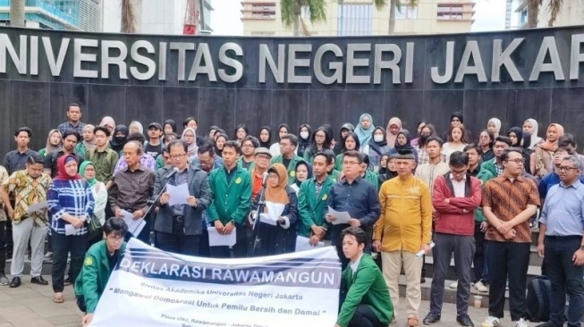 Guru Besar, Dosen dan Mahasiswa UNJ Kompak Ultimatum Jokowi: Jangan Cawe-cawe Politik!