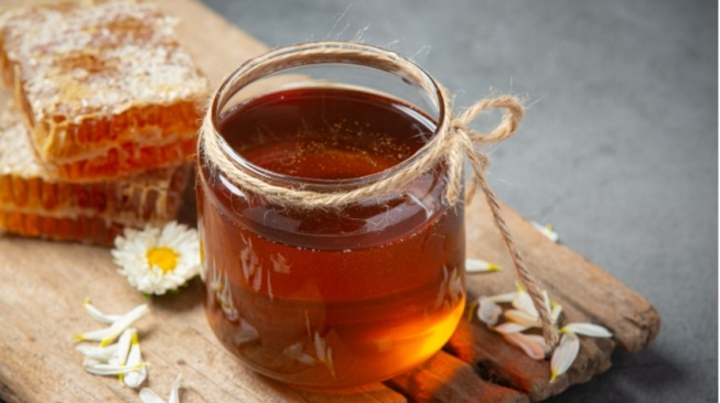 Madu Alami Beda dengan Madu Ternak