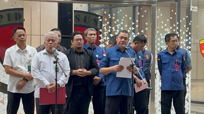 Riza Chalid Buron ke Singapura, Tersangka Korupsi Minyak Pertamina Rp285 Triliun