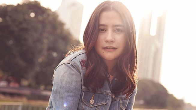 8 Potret Kebun Prilly Latuconsina, Pokcoy hingga Jambu Air Tinggal Petik