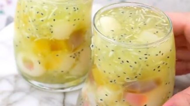 Segar dan Praktis, Simak Resep Es Timun Suri untuk Menjamu Tamu