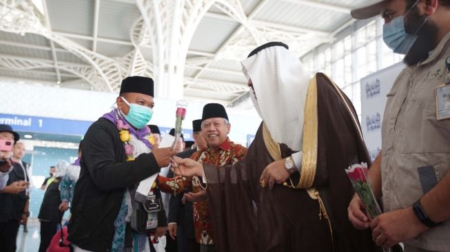 Jemaah Haji Indonesia Tiba di Madinah Dapat Penyambutan Khusus