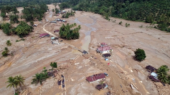 Greenpeace Soroti Krisis Lingkungan dan Kekerasan Aparat Sepanjang 2025