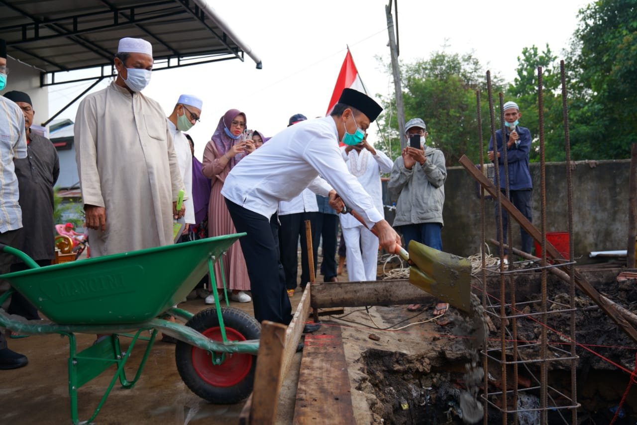 Wali Kota Letakkan Batu Pertama Pembangunan Masjid Nurul Iman