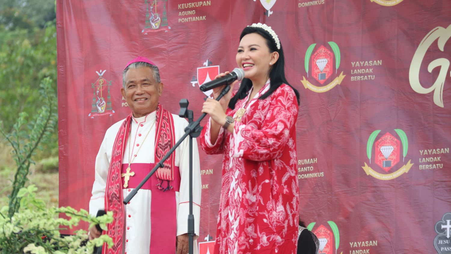 Karolin Sebut Dunia Pendidikan Di Landak Semakin Maju