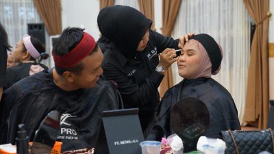 TP-PKK Kota Pontianak Bareng West Borneo MUA Community Gelar Pelatihan Make Up untuk Penyandang Disabilitas