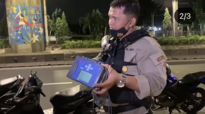 Aipda Ambarita Ngotot Buka Akses Ponsel Warga, Anggota DPR: Sudah Melanggar Privasi