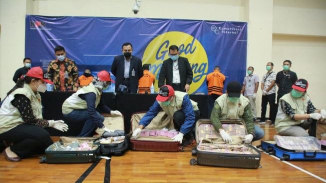 Geledah Kantor Kemensos, KPK Sita Dokumen Kasus Suap Bansos Corona