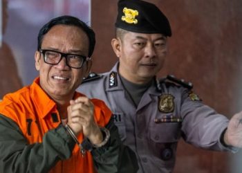 Wamenaker Immanuel Ebenezer Menangis Saat Digelandang, Harap Amnesti dari Presiden Prabowo