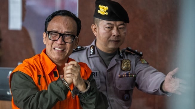 Wamenaker Immanuel Ebenezer Menangis Saat Digelandang, Harap Amnesti dari Presiden Prabowo