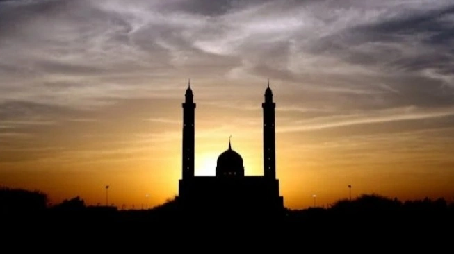 Tiga Orang Tewas, Lima Anak Cedera Dalam Kericuhan di Masjid Umayyah Damaskus