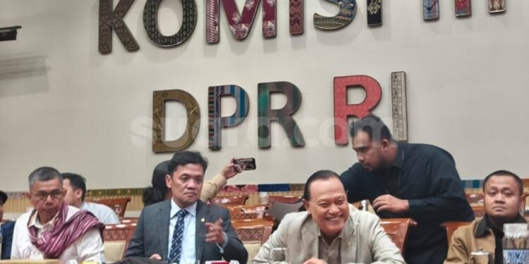 Komisi III DPR Soroti Belum Ditahannya Eks Jampidsus Febrie Adriansyah Meski Berstatus Tersangka