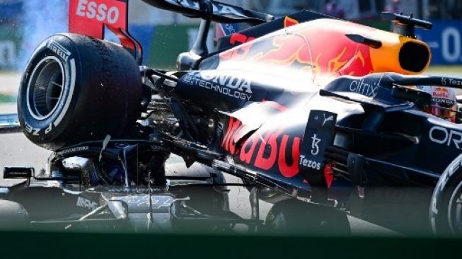 SPORT /Raket/Balap/Arena Top 5 Sport: Kecelakaan di Monza, Mobil Lewis Hamilton Diperiksa Lebih Lanjut