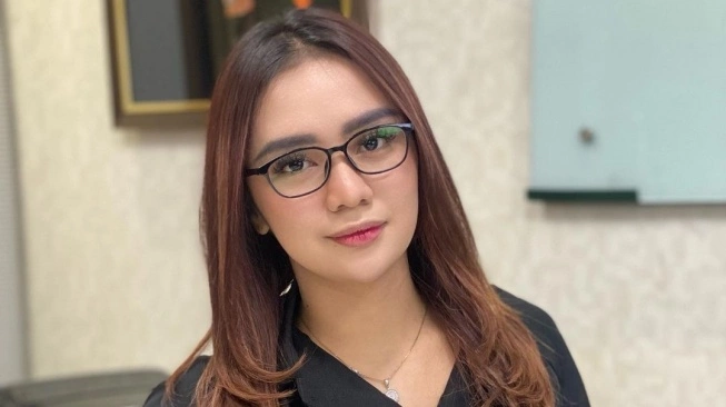 Fotonya Diposting Afifah Riyad di IG, Regi Nazlah Ancam Pakai UU Hak Cipta