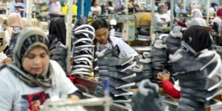 BI Catat Aktivitas Dunia Usaha Melambat, Penyerapan Tenaga Kerja Masih Lemah