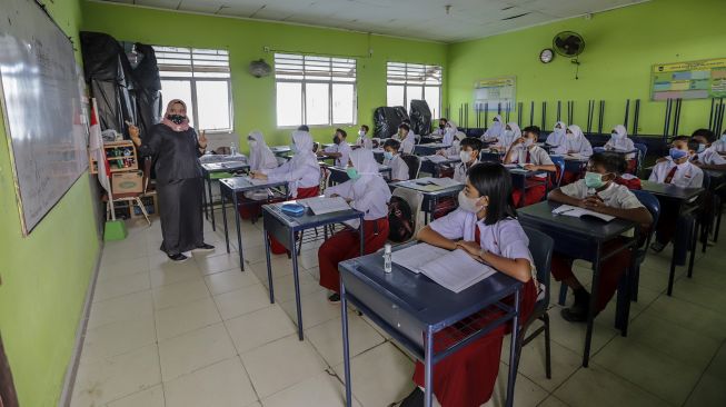 SKB 4 Menteri Putuskan Buka Sekolah Dengan Prokes Ketat Mulai Juli 2021