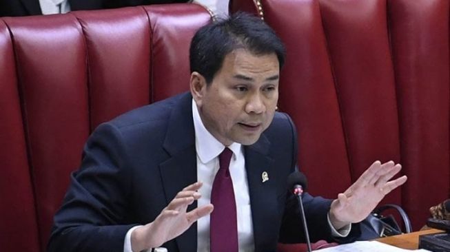 DPR: Banyak Masyarakat Menganggur, Kenapa Utamakan 153 TKA China Masuk?