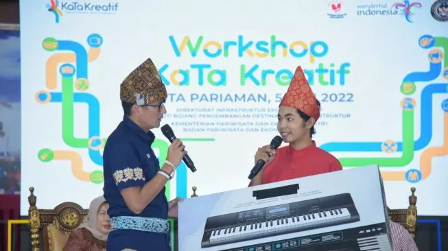 Menteri Sandiaga Uno Dukung Remaja ini Jadi Pemusik Hebat