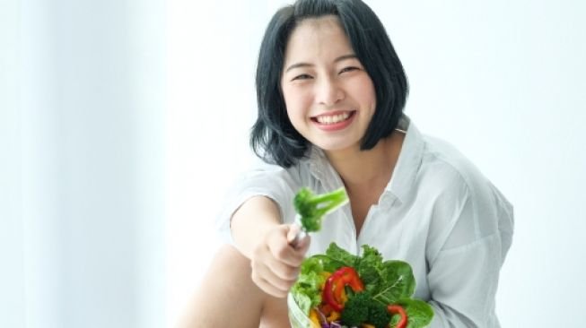 Dua Kunci Cegah Penyakit Kronis, Makan Sehat dan Olahraga