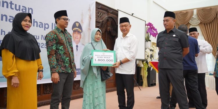 Pemkot Pontianak Salurkan Bantuan Operasional bagi 880 Guru Ngaji Tradisional