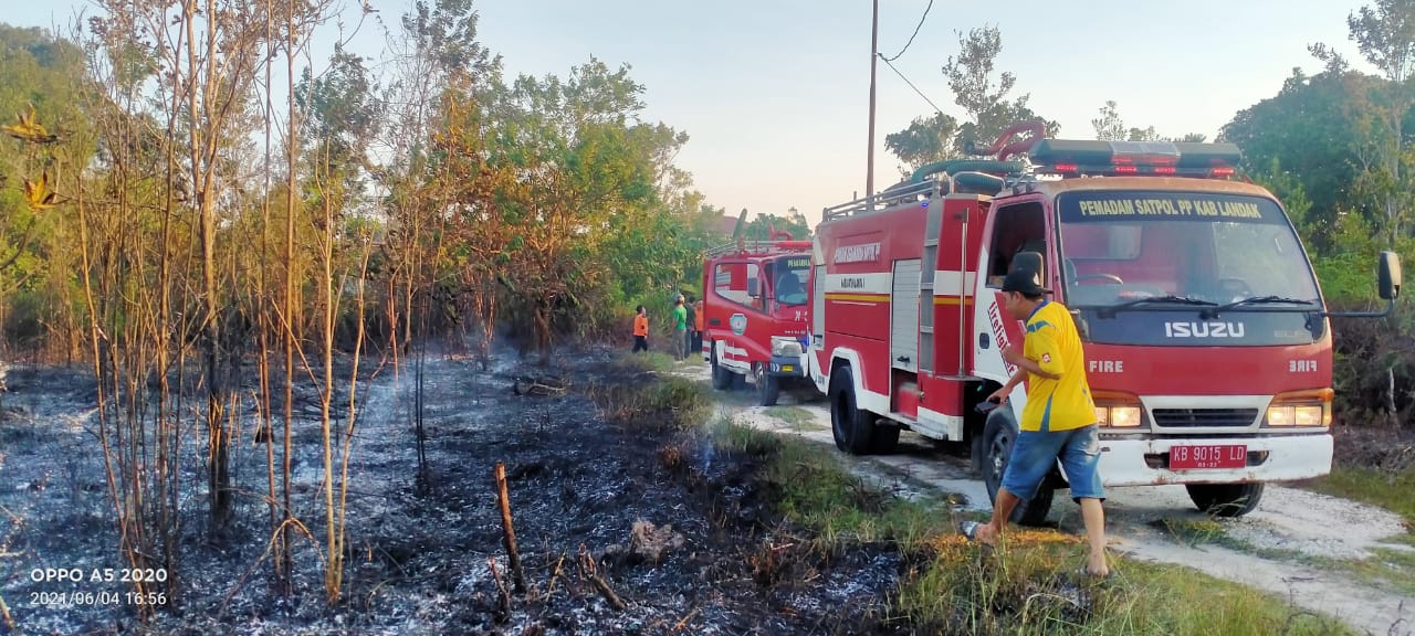 Kebakaran di Lahan Kosong BTN Bali Permai, Satpol PP Landak: Ada Warga Bakar Sampah