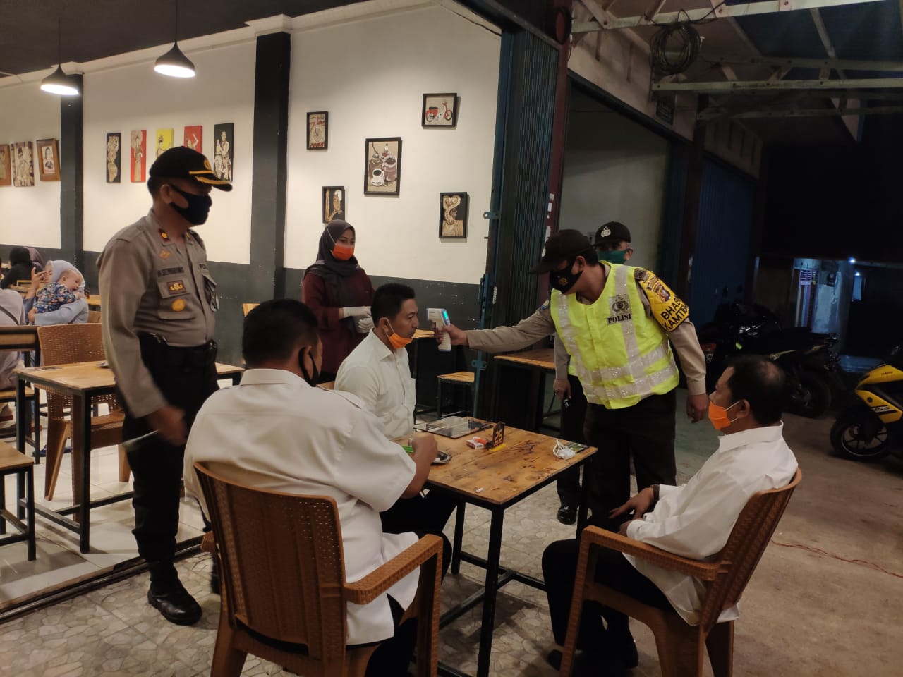 Polisi Patroli Blue Light di Sui Pinyuh, Sosialisasi Penegakan Hukum