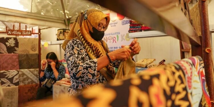 Pemberdayaan UMKM dan Pengembangan Batik Sebagai Bagian dari Ekraf Daerah