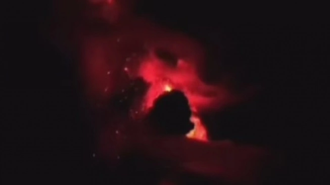 Erupsi Gunung Ruang: Muntahan Lava hingga Kilatan Petir