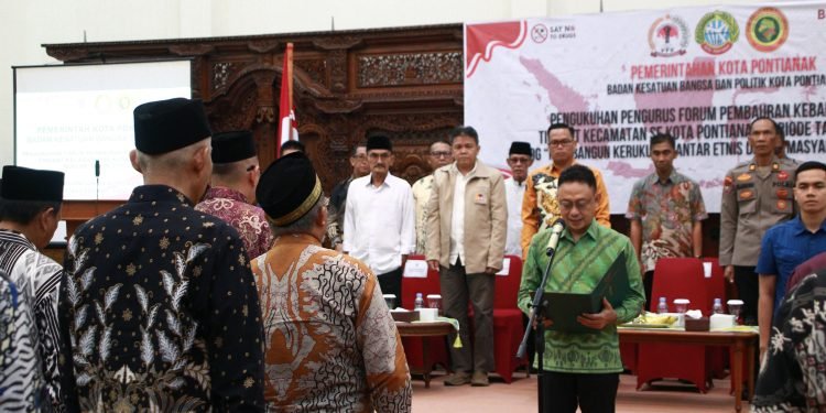 Wali Kota Pontianak Kukuhkan Pengurus FPK Kecamatan, Tegaskan Komitmen Pembauran dan Toleransi