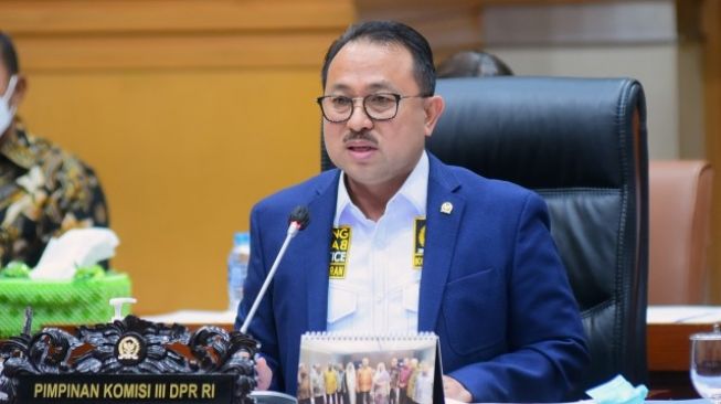 DPR ke KPK: Pertahankan Pegawai Reputasi Baik, Bukan Malah Diberhentikan