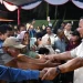 Layar Tancap di Batang Toru: Cara Sederhana Prabowo Melepas 2025 Bersama Korban Bencana
