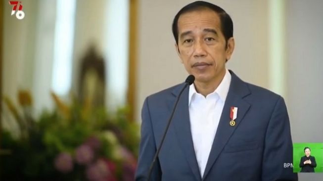 PPKM Level 4 Diperpanjang, Jokowi Sebut Kasus Covid-19 Masih Sangat Dinamis dan Fluktuatif