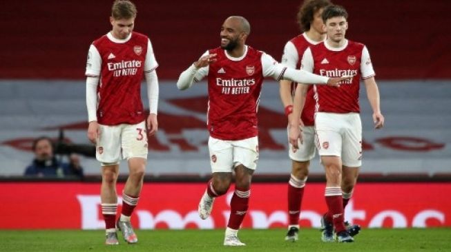 The Gunners Petik Kemenangan 2-1