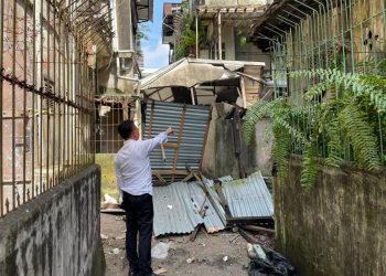 Dua Ruko di Pontianak Ambruk Diduga Akibat Pencurian Material Bangunan