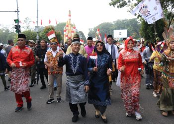 Karnaval Gemilang Budaya Meriahkan HUT ke-80 RI di Kalbar