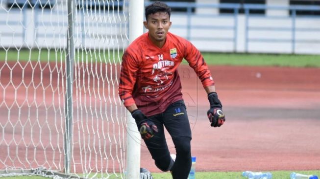 Kiper Persib Bandung Teja Paku Alam Siapkan Topeng untuk Arungi Liga 1