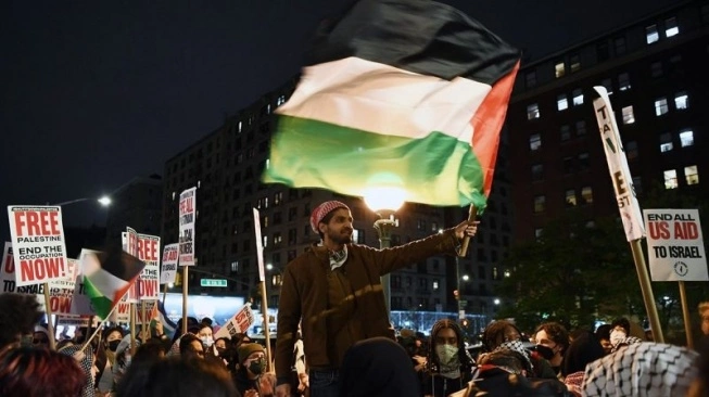 Polisi New York Tangkap Sejumlah Demonstran Pro-Palestina Usai Bentrok Di Museum Seni Brooklyn